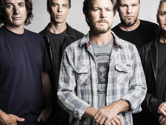 Pearl Jam predstavili silné video ku skladbe Dance of the Clairvoyants