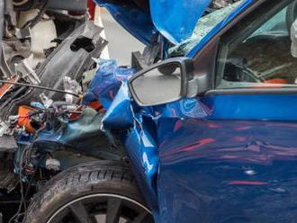 Až 40 procent smrtelných nehod zapříčiní agresivní jízda