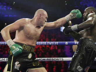 Britský boxer Tyson Fury sesadil Wildera z trůnu