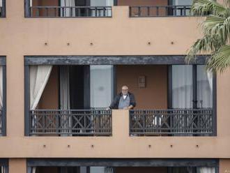 Lidé, kteří uvázli na Tenerife, prý budou moci hotel opustit