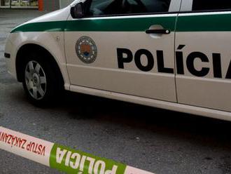 Polícia obvinila dve Bulharky, v obchode mali okradnúť seniorku