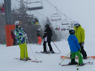 Na Slovensku je stále otvorených 80 lyžiarskych stredísk