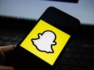 Snap misses on revenue but attracts more daily users     - CNET