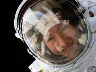 NASA astronaut Christina Koch is coming home after 328 days in space     - CNET