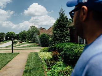 How to make a cheap, simple lawn sprinkler system     - CNET