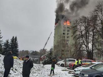Kvůli výbuchu bytovky v Prešově je už obviněných pět lidí, hrozí jim 25 let vězení - Aktuálně.cz