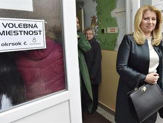 ON-LINE: V některých volebních místnostech museli Slováci čekat ve frontě, došlo k několika incident