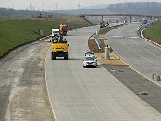 Ředitelství silnic a dálnic si kvůli stavbě dálnice zaplatí PR agenturu
