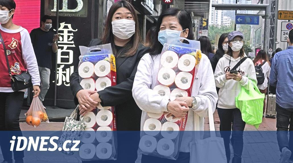 Ozbrojení muži přepadli v Hongkongu dodávku, sebrali role toaletního papíru