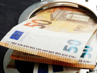 55 miliard eur z danovych prijmov: Regulacia pomohla lupezi storocia