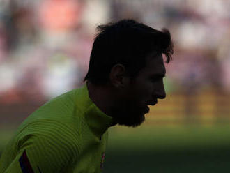 Kritika aj triky z videohry. Messi straší Neapol