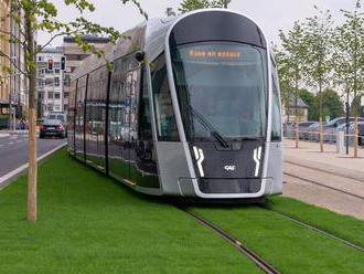 Luxembursko v sobotu spustí verejnú dopravu zdarma