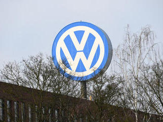 Volkswagen predĺžil odstávku výroby v závodoch do 19. apríla