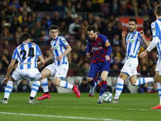 Messiho penalta v závere spasila Barcelonu. Na ťahu je Real