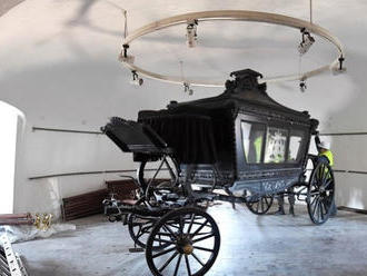 Na hrade Krásna Hôrka rekonštruujú pohrebný koč Františky Andrássyovej