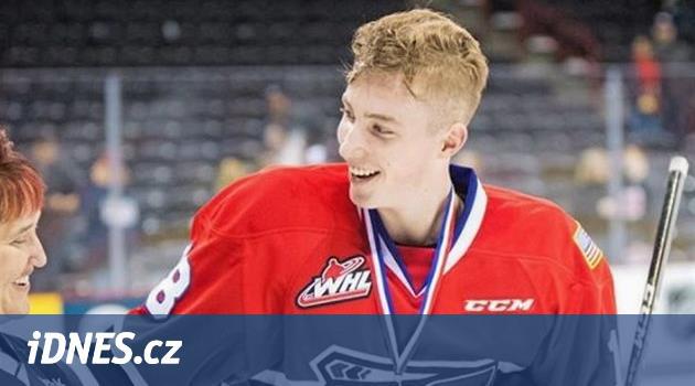 Obránce Král podepsal nováčkovskou smlouvu v NHL s Torontem