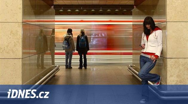 Pokrytí metra signálem zaostává za plánem. Rozšíří se do konce června