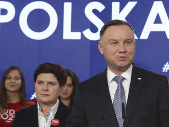 Bývalí poľskí prezidenti a premiéri budú bojkotovať májové voľby
