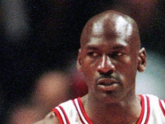 VIDEO Legendárny Michael Jordan sa dočká dokumentárnej série: Sleduj skvelú ukážku, z ktorej budeš m