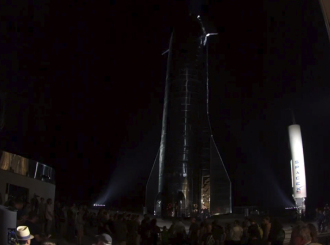 Prototyp nové rakety firmy SpaceX explodoval na testovací rampě