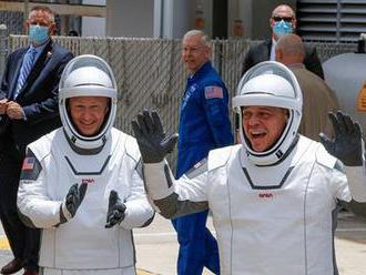 MAJER: Astronauti opět plují ve svém. Vesmírný program USA teď stojí na soukromém podnikání