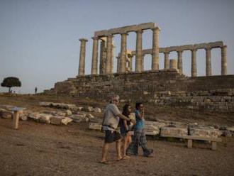 Letná dovolenka v Grécku, krajina zverejnila zoznam štátov, z ktorých privíta potenciálnych turistov
