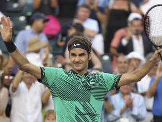 Roger Federer je podľa magazínu Forbes najlepšie plateným športovcom za minulý rok