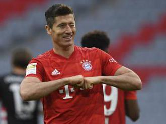 Bayernu prestávka bez futbalu neuškodila, hráči predviedli akciu ako z veľkej knihy futbalu  