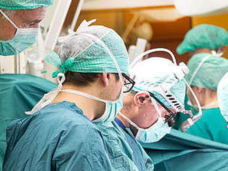 V Rakúsku vykonali prvú transplantáciu pľúc u pacientky s koronavírusom v Európe