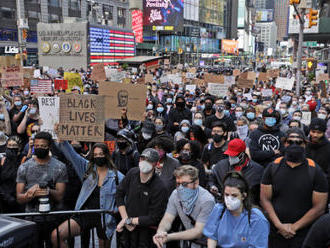 V USA se už protestuje v sedmi desítkách měst