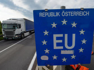 Vláda rozhodne o uvolnění cest do Rakouska, Německa a Maďarska
