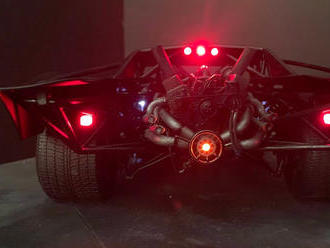 Nový Batmobil prozrazen snímky modelu, vypadá jako řešení pro krizové časy