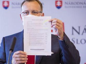 Gröhling neplánuje komisie, odoberanie titulov chce nechať na školy