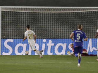 Real Madrid porazil Alavés 2:0 a drží si náskok před Barcelonou