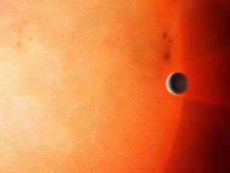 Astronomers discover a bizarre, naked planet in the 'Neptune desert'     - CNET