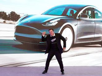 Tesla obsadila pozici nejhodnotnější automobilky na světě, překonala Toyotu