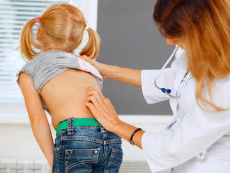 3 príčiny bolesti chrbta u detí a kedy by ste sa mali báť