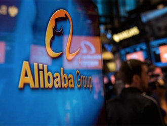   Jack Ma loni prodal akcie Alibaby za 193 miliard korun