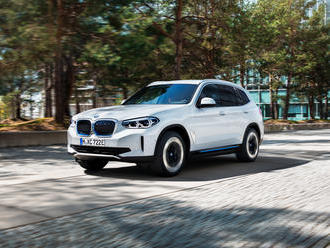 Elektromobil BMW iX3 objednáte od července s cenovkou od 1 859 000 Kč