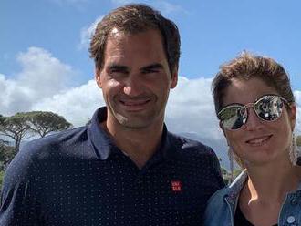 Federer sa bojí. Čo len pre neho Mirka chystá?
