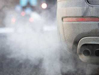 EEA: Emisie nových áut stúpli tretí rok po sebe. EÚ od pokút nemieni ustúpiť
