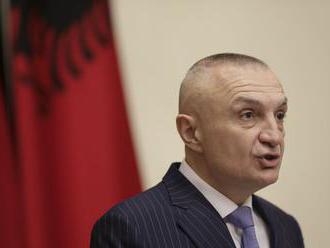 Albánski poslanci odmietli impeachment prezidenta Ilira Metu