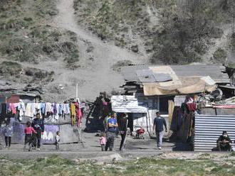 Asistenti podpory zdravia pozorujú situáciu s nákazou v osadách