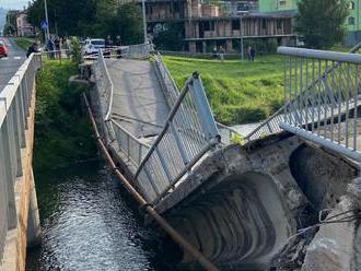 Na Spiši sa zrútil most cez Hornád, nachádzala sa tam žena