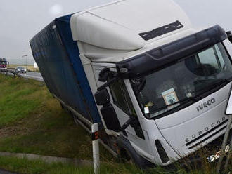 Záchranná akcia pred tunelom Branisko: Vodičovi kamiónu zlyhalo srdce