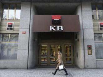 Zisk KB se v 1. pololetí propadl o 38,5 procenta
