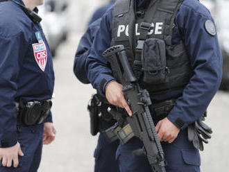 Ozbrojenec drží tři rukojmí v Le Havru, další tři propustil