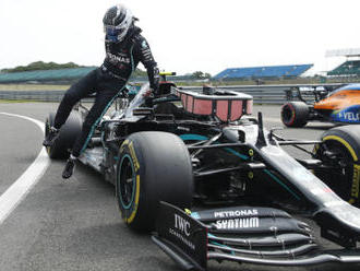 Mercedes opět vládl kvalifikaci F1, Bottas ale předčil Hamiltona