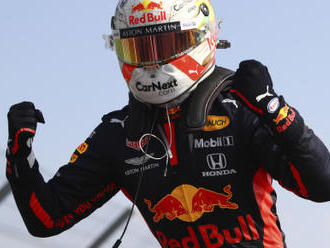 Verstappen v jubilejní Velké ceně ukončil nadvládu Mercedesu