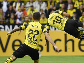 Podľa Hoenessa nerobí Borussia Dortmund rozumnú prestupovú politiku